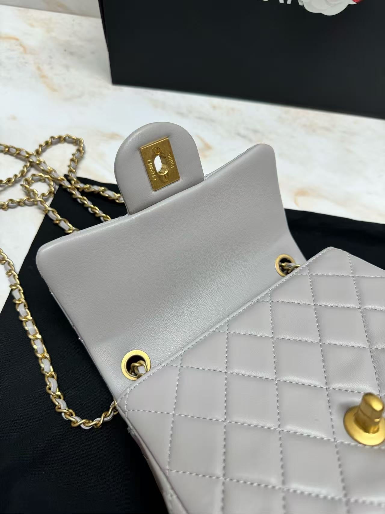 Chanel CF