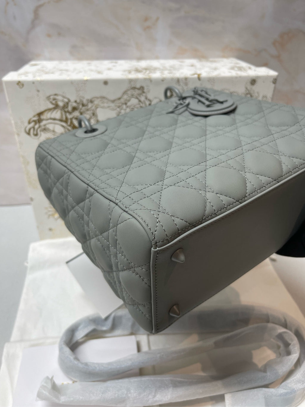 Brand new Dior Empress dowager wuge