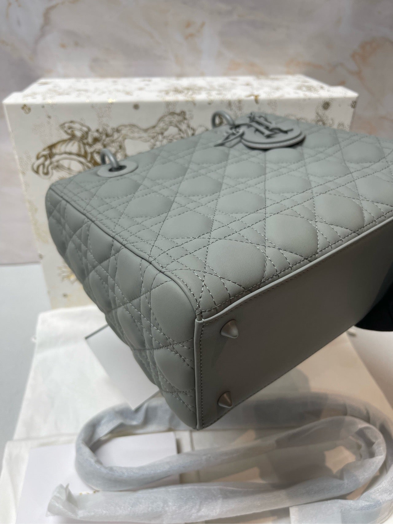 Brand new Dior Empress dowager wuge