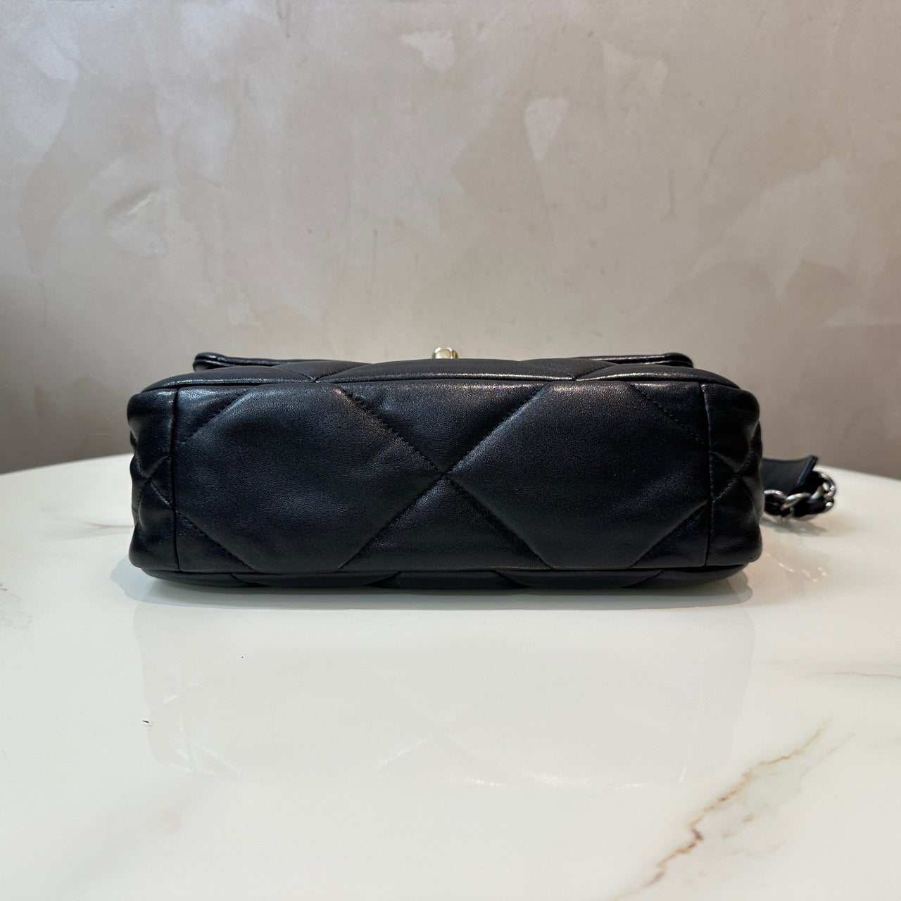 Chanel 19Bag Small Microchip version