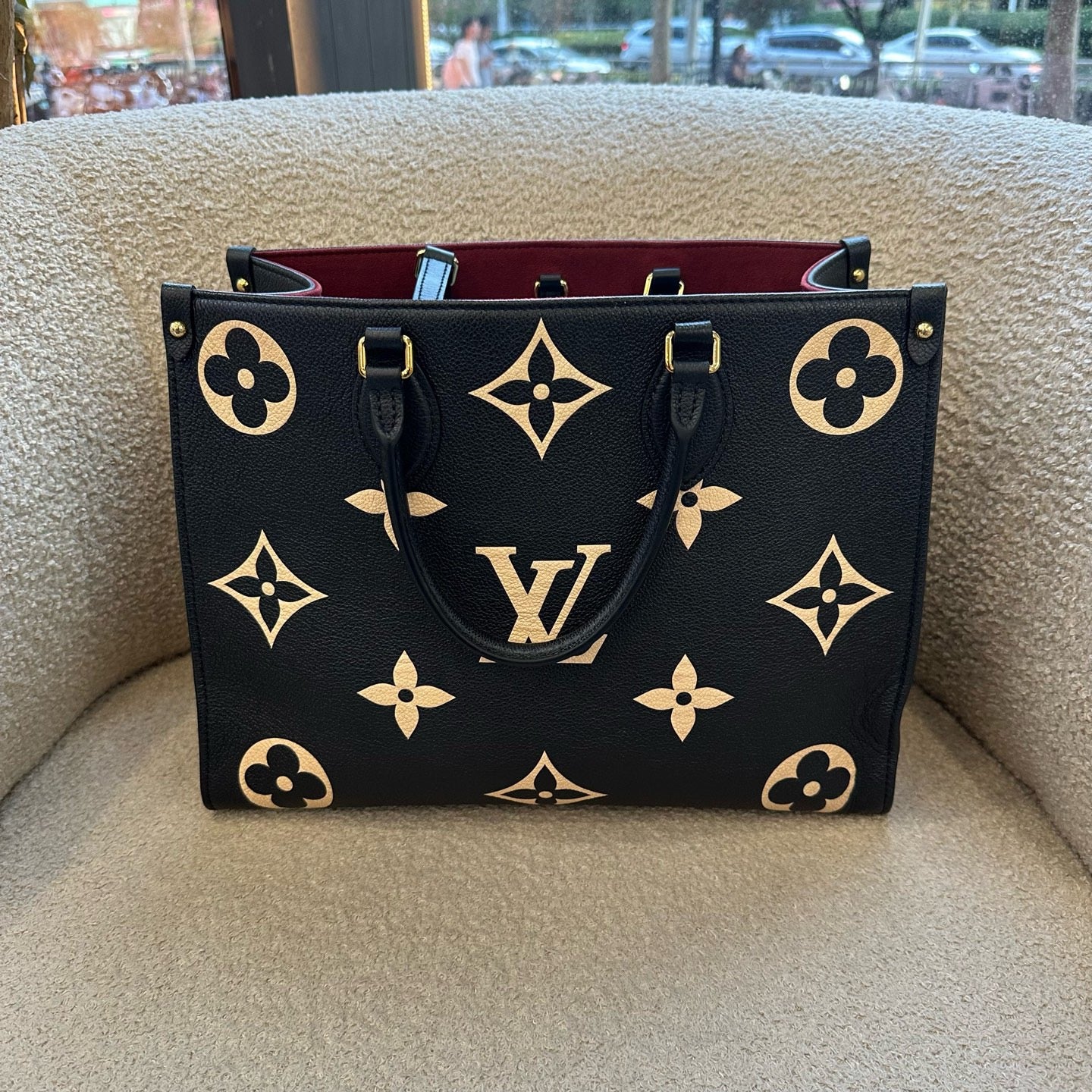 Louis Vuitton On The Go MM